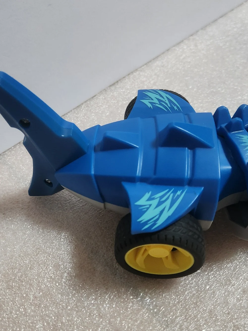 NIKOK Machine Lights And Sounds Shark Blue side winder 12 inch Tachan